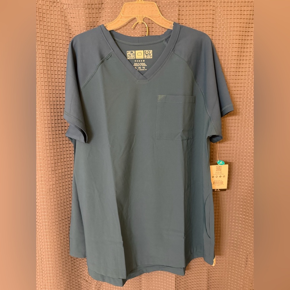 WonderWink Women's V-Neck Scrub Top in Slate Blue